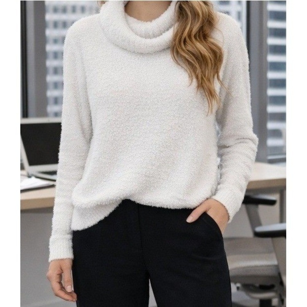So‎ Cozy Plush Fuzzy Oversized Teddy Turtleneck Sweater Women's XL White Cropped